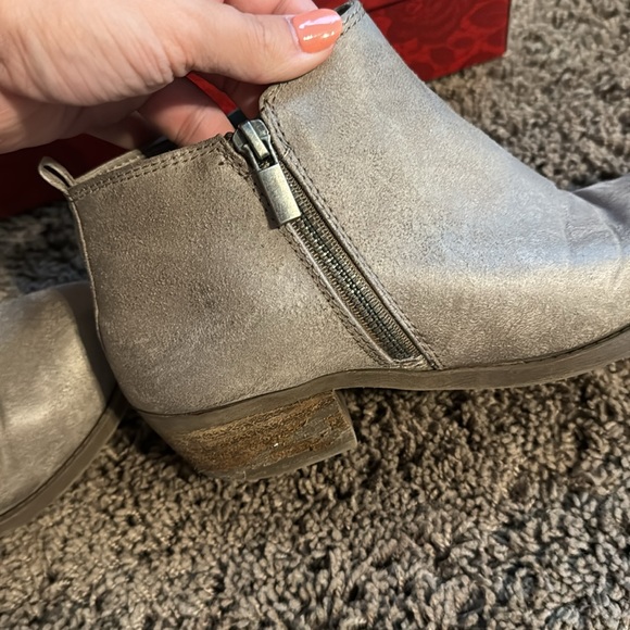 Women’s Size 8 Carlos Santana Brie Grey Bootie - Picture 10 of 10